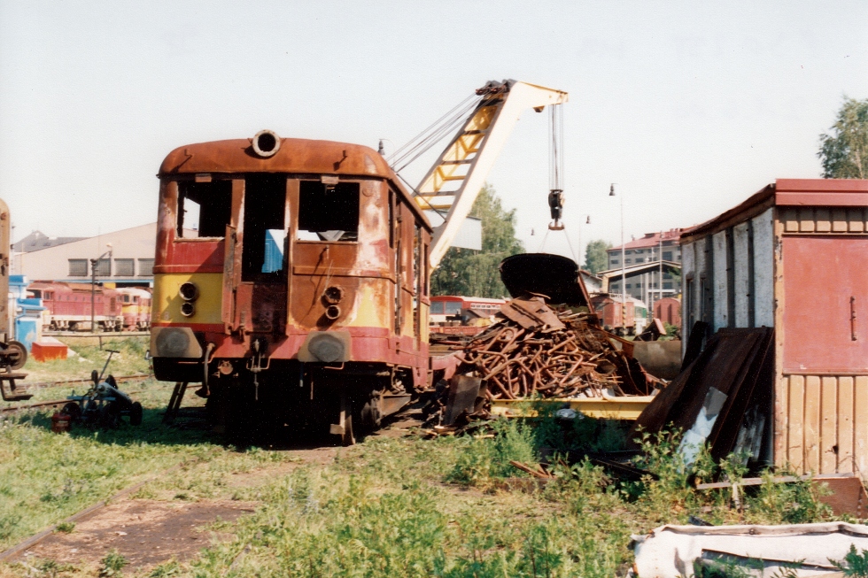 830 235-8