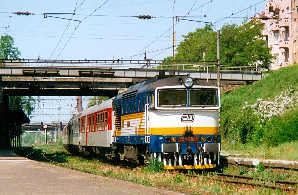754 051-1