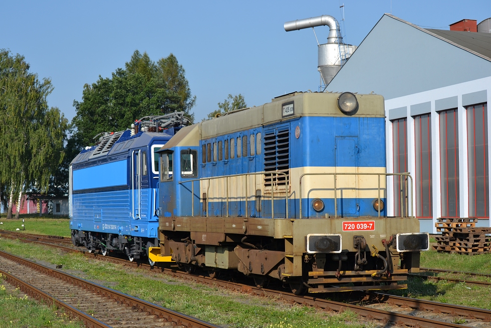 720 039-7