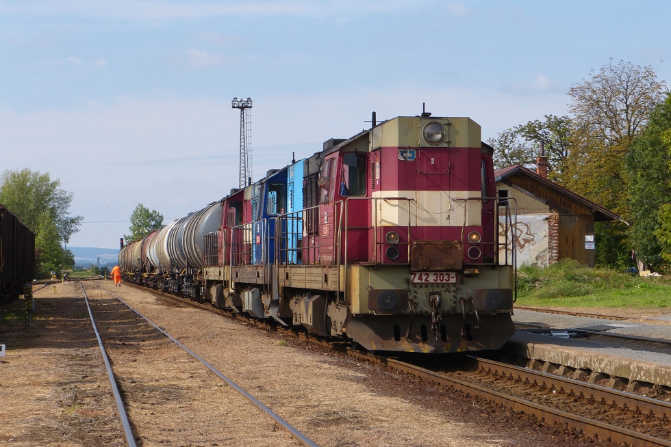 742 303-1