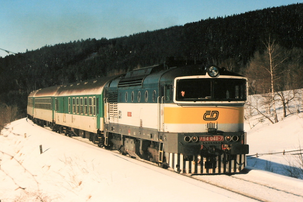 754 048-7