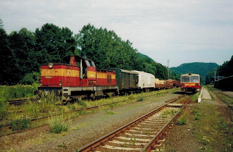 735 258-6