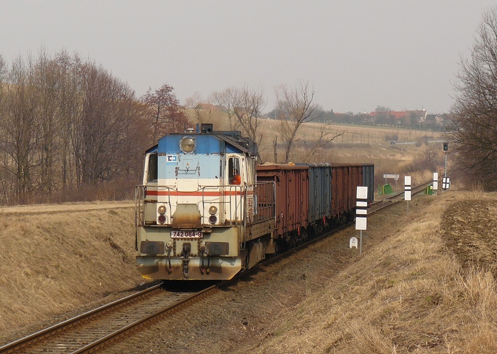 742 064-9