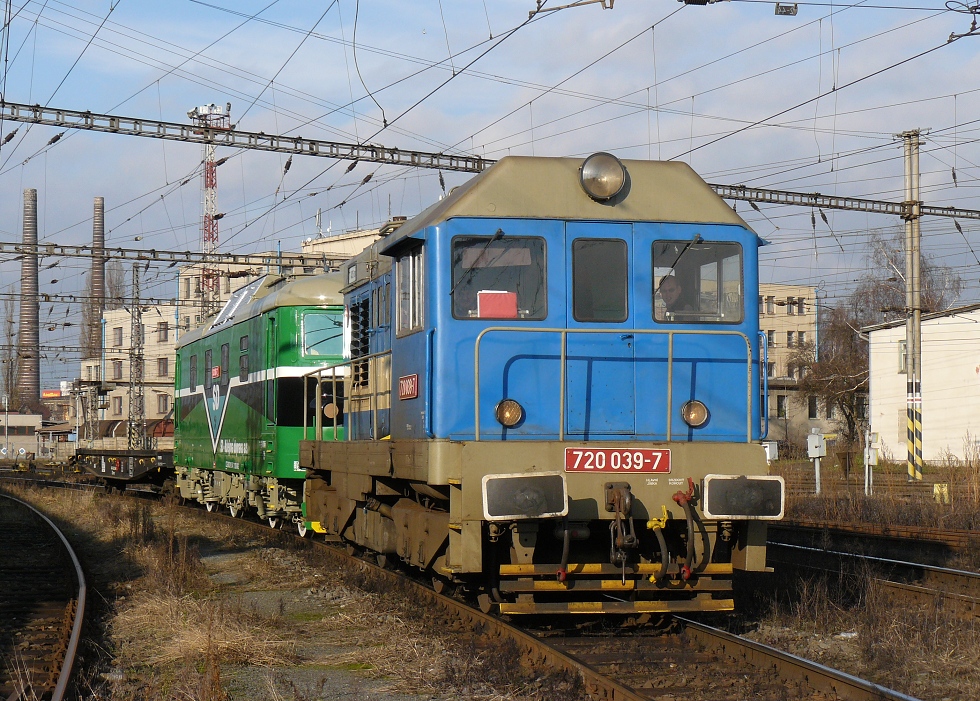 720 039-7