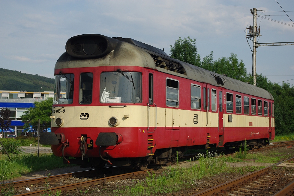 850 015-9