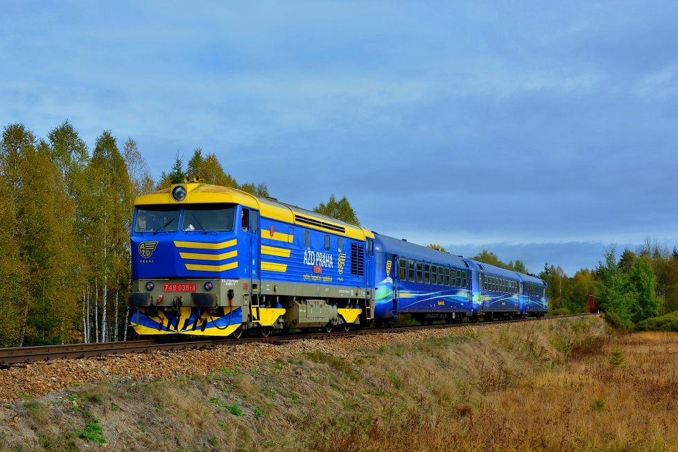 749 039-4