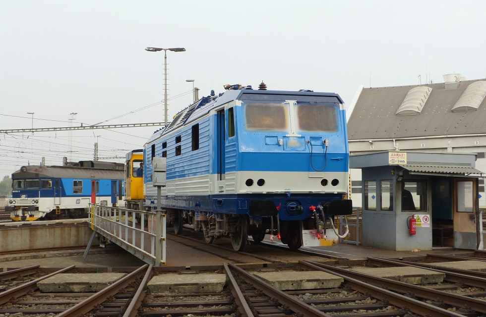 371 003-5