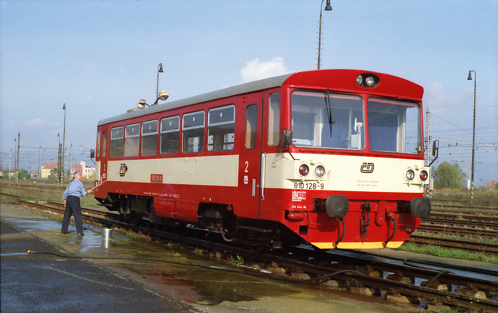 810 128-9