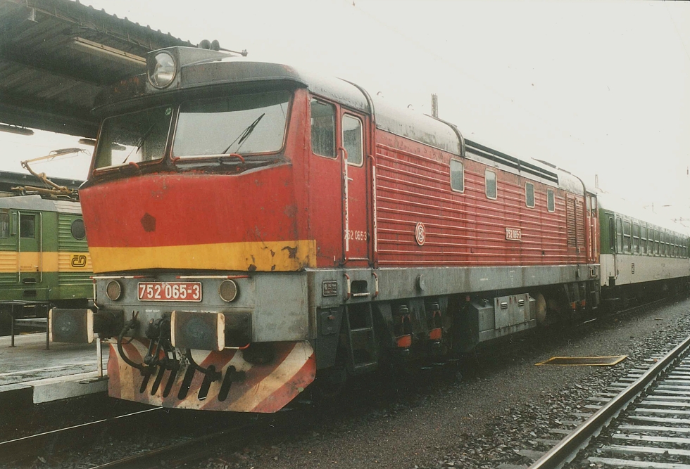 752 065-3