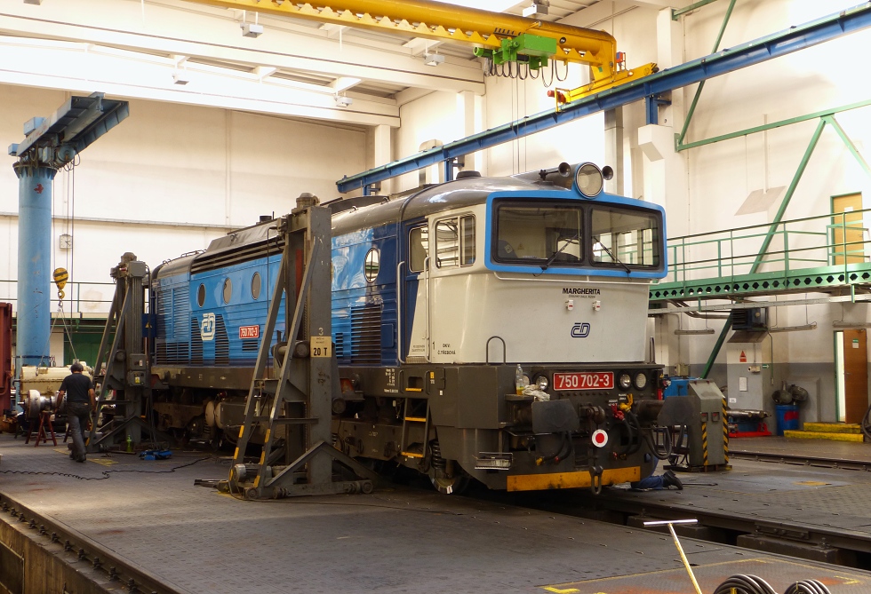 750 702-3