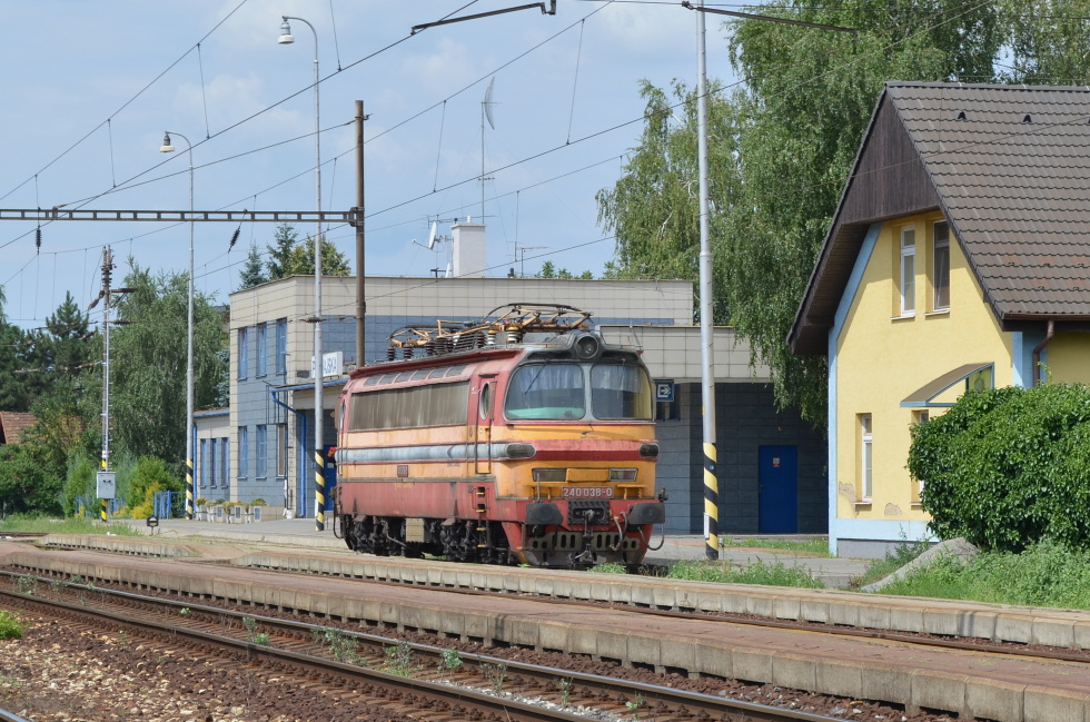 240 038-0