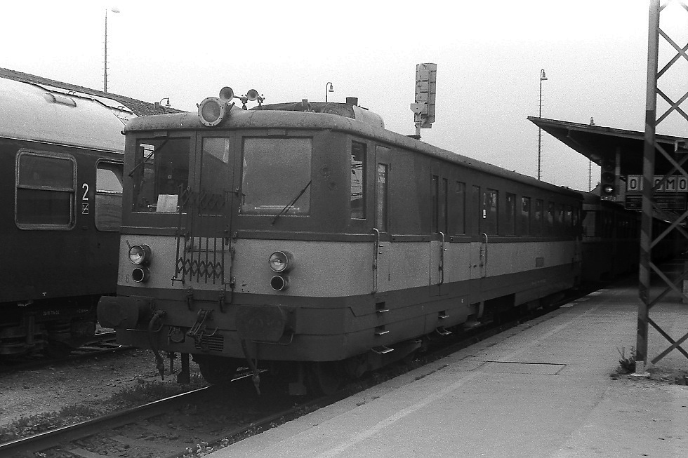 830 057-6