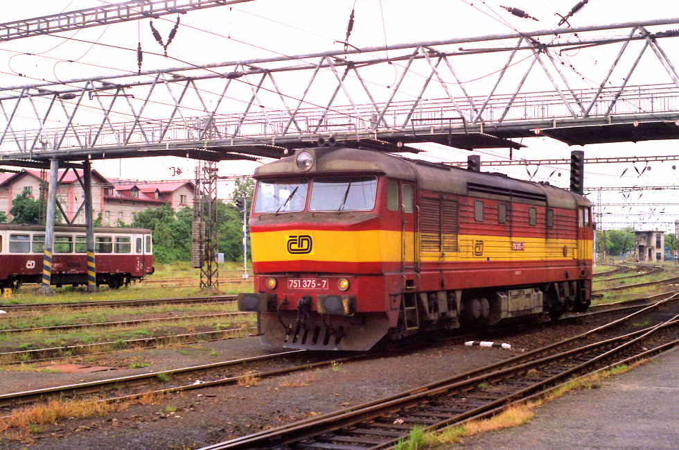 751 375-7