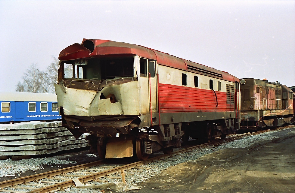 751 015-9
