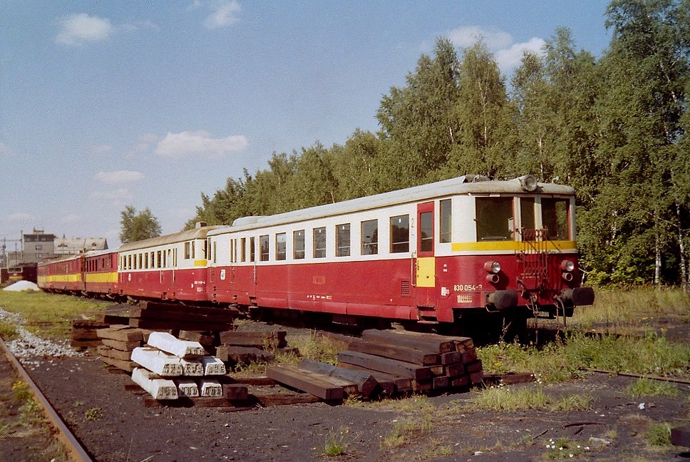 830 054-3