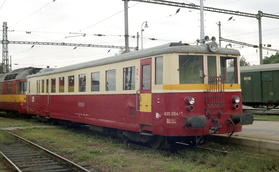 830 054-3