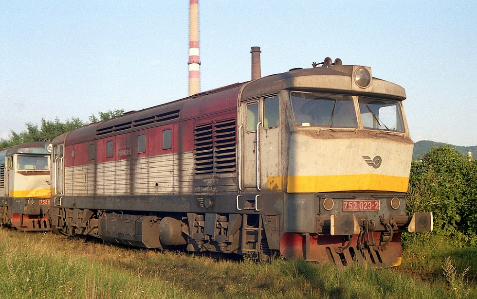 752 023-2