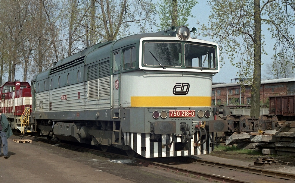 750 218-0