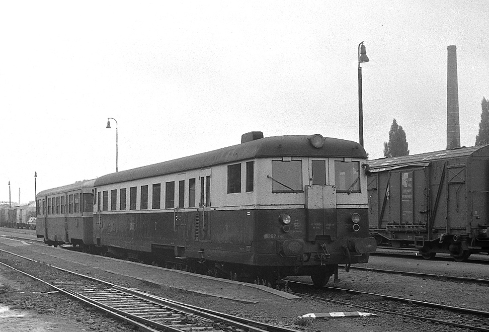 M262.0235