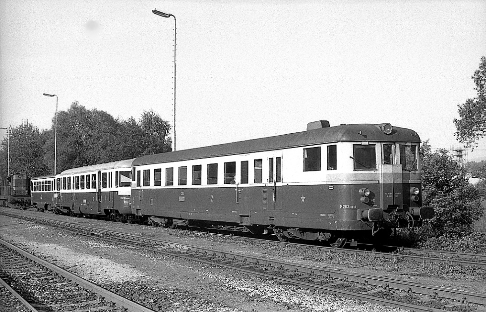M262.0235