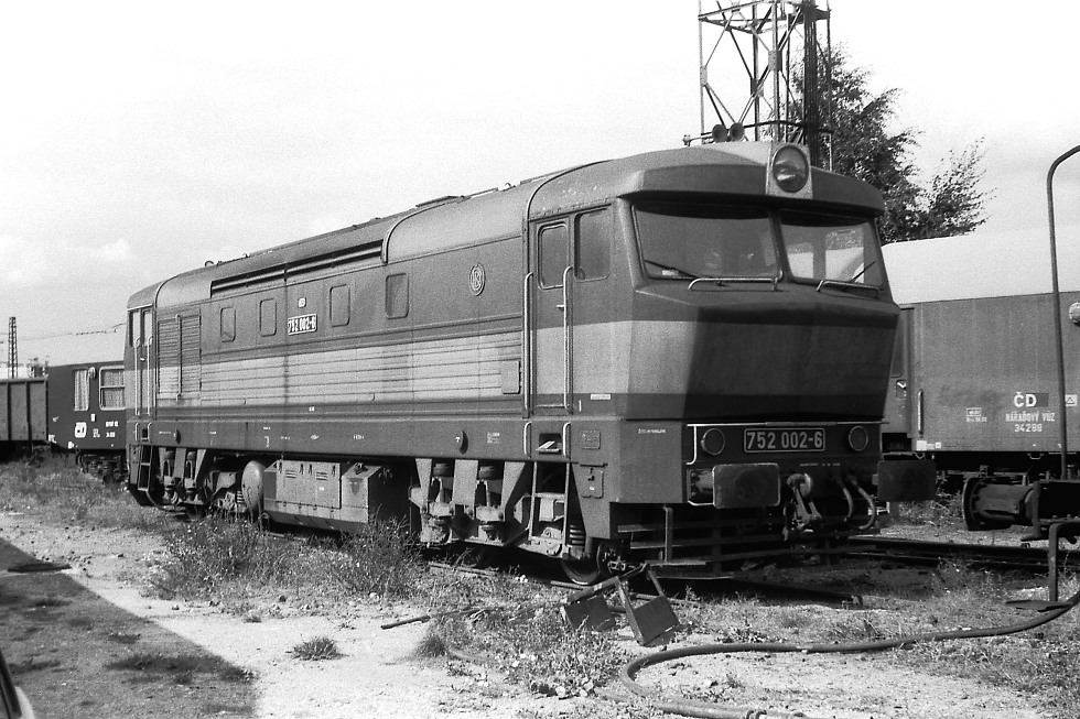 752 002-6