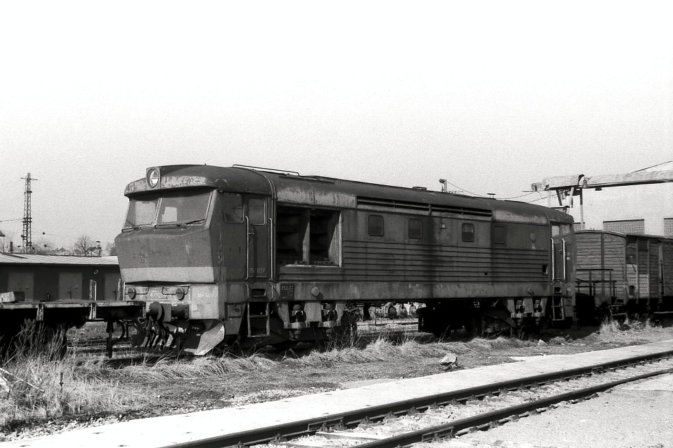752 037-2