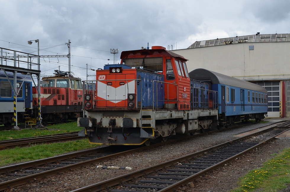 714 203-7