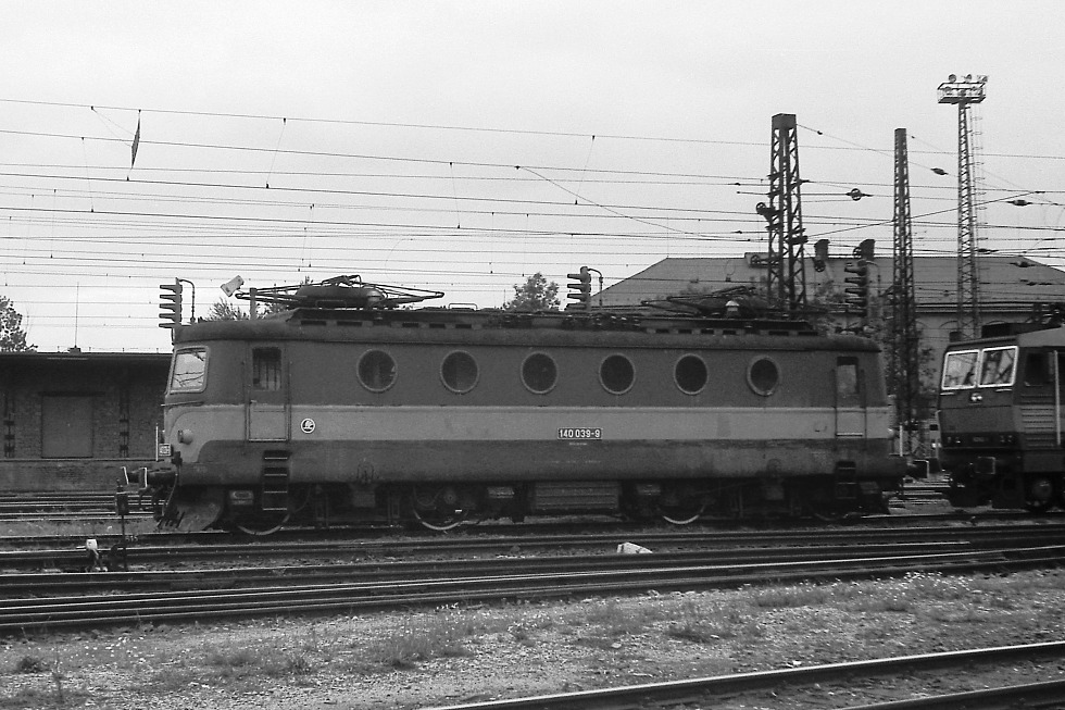 140 039-9