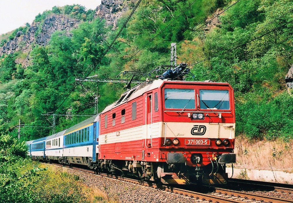 371 003-5