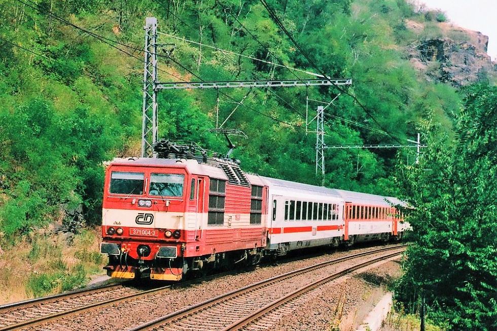 371 004-3