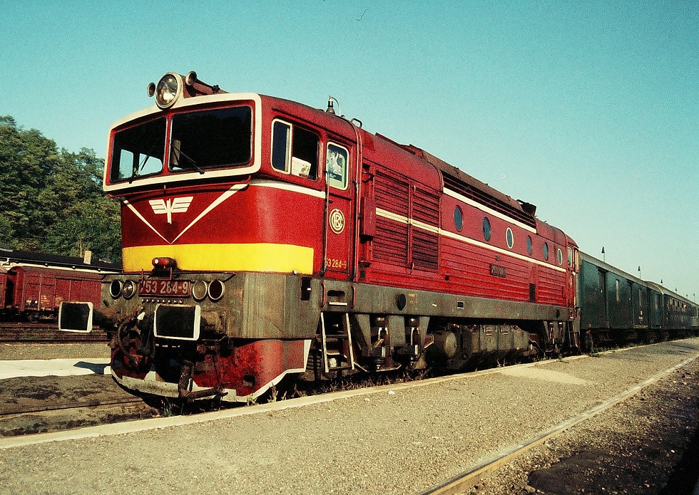 753 284-9