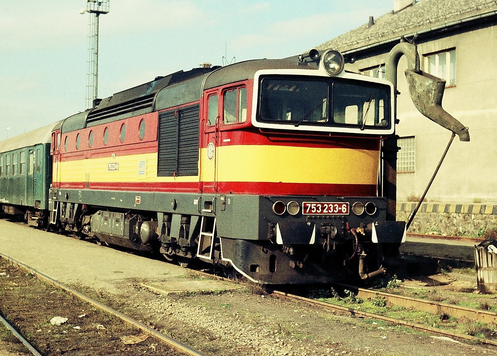 753 233-6