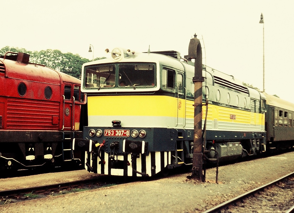 753 307-8