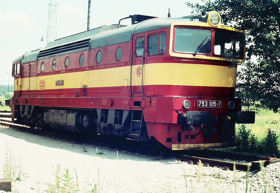753 015-7