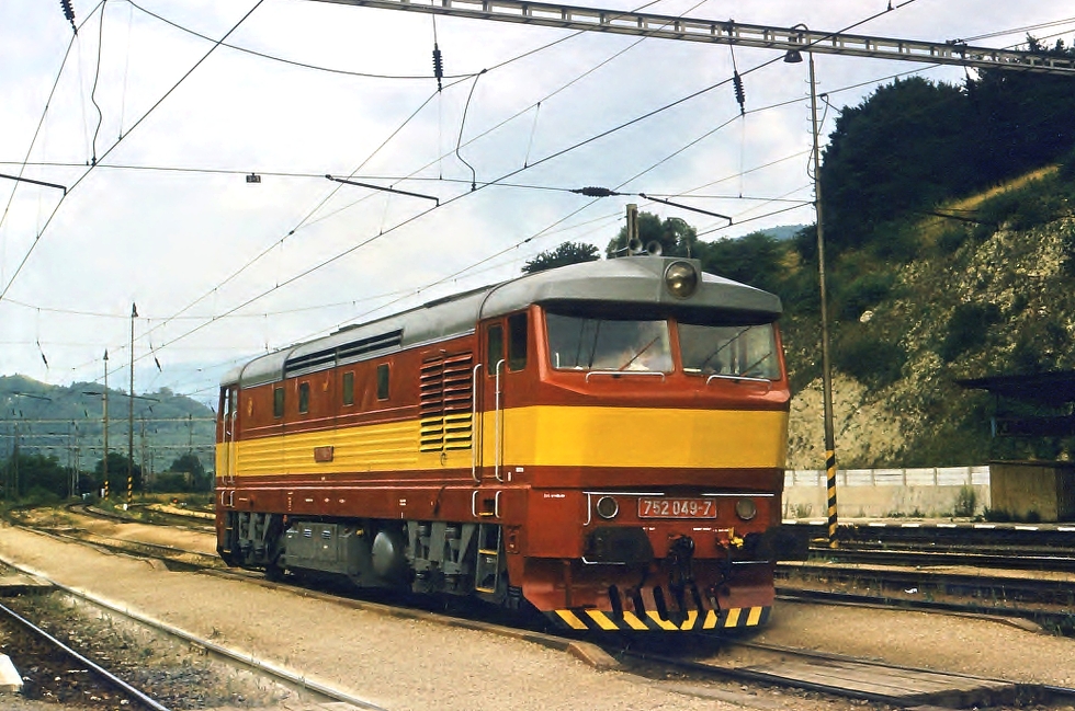 752 049-7