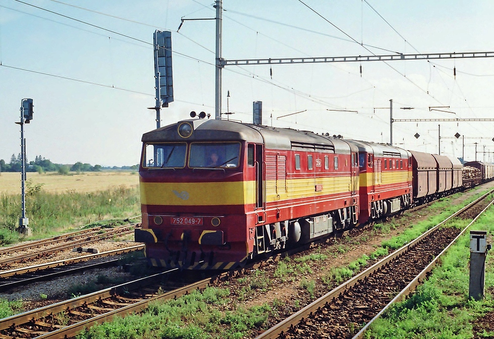 752 049-7