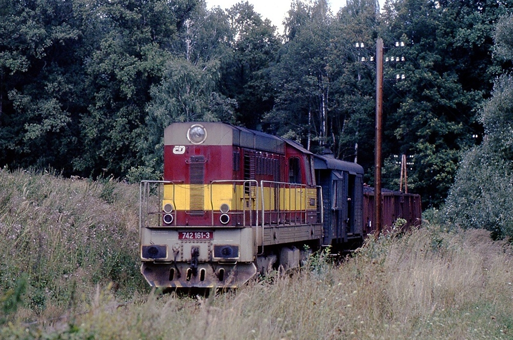 742 161-3
