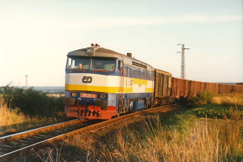 751 372-4