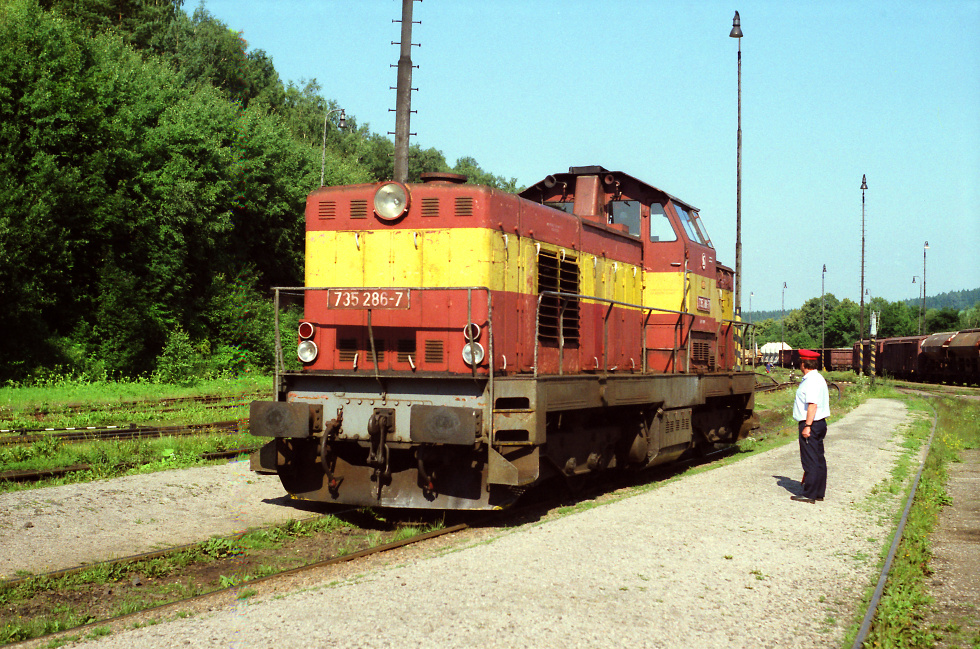 735 286-7
