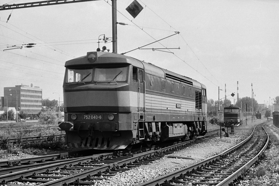 752 040-6