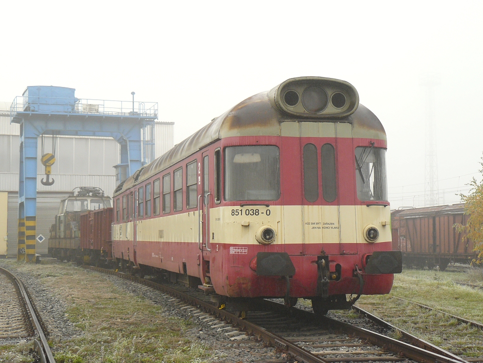 851 038-0