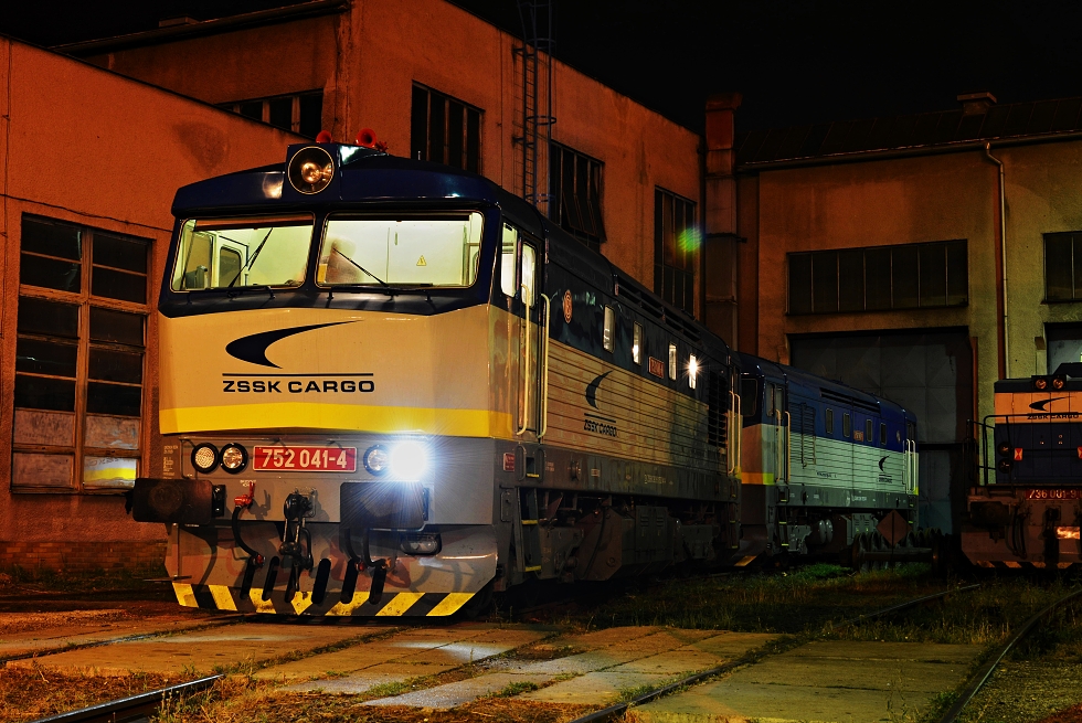 752 041-4