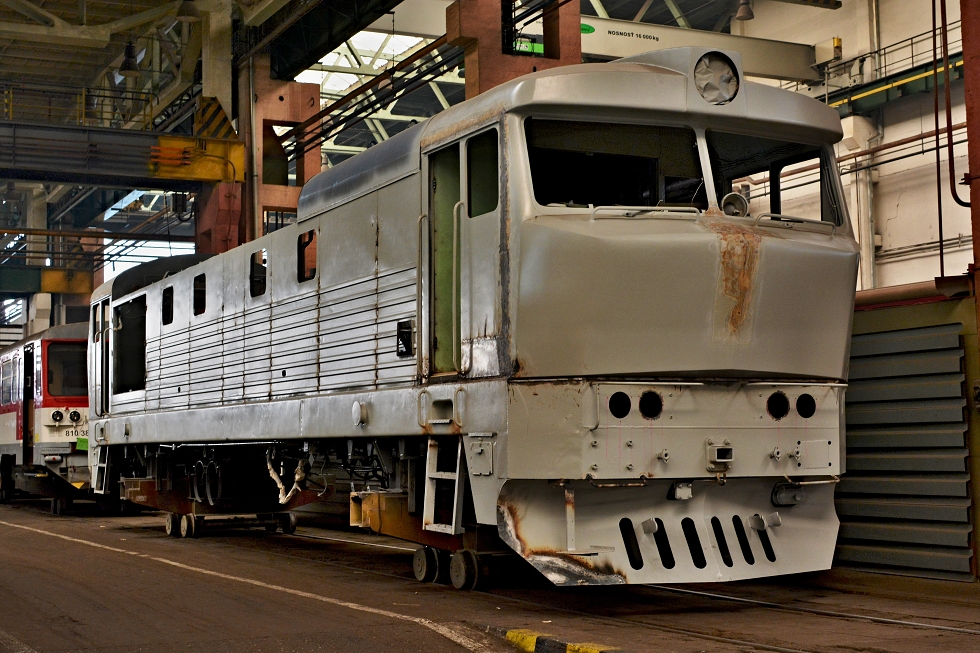 752 047-1