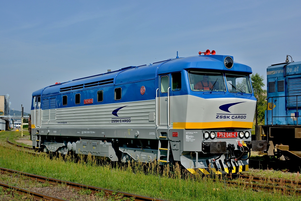 752 041-4