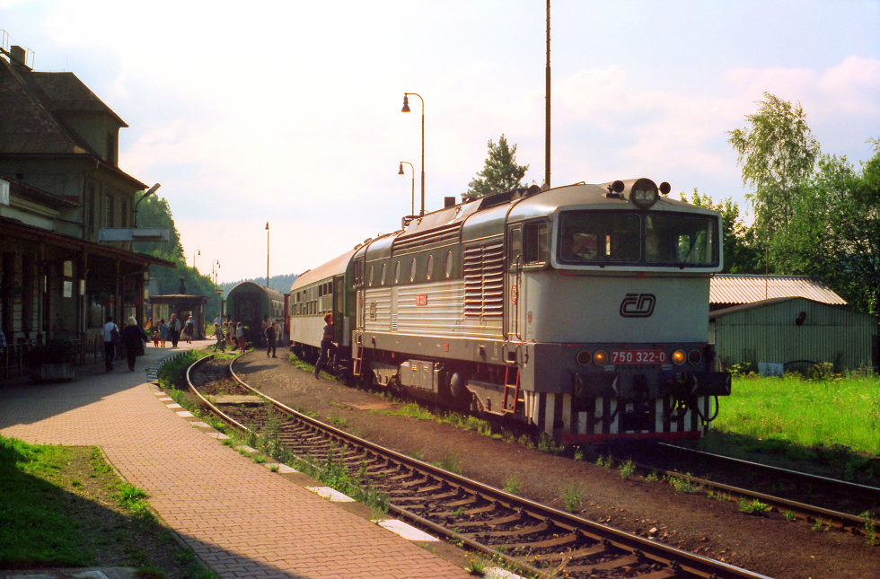 750 322-0