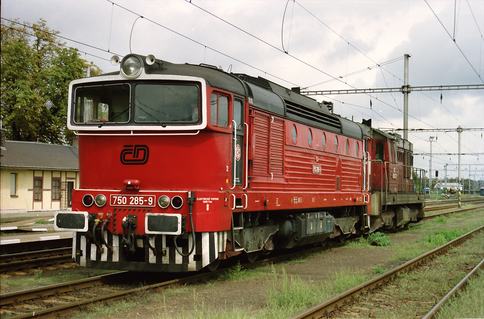 750 285-9