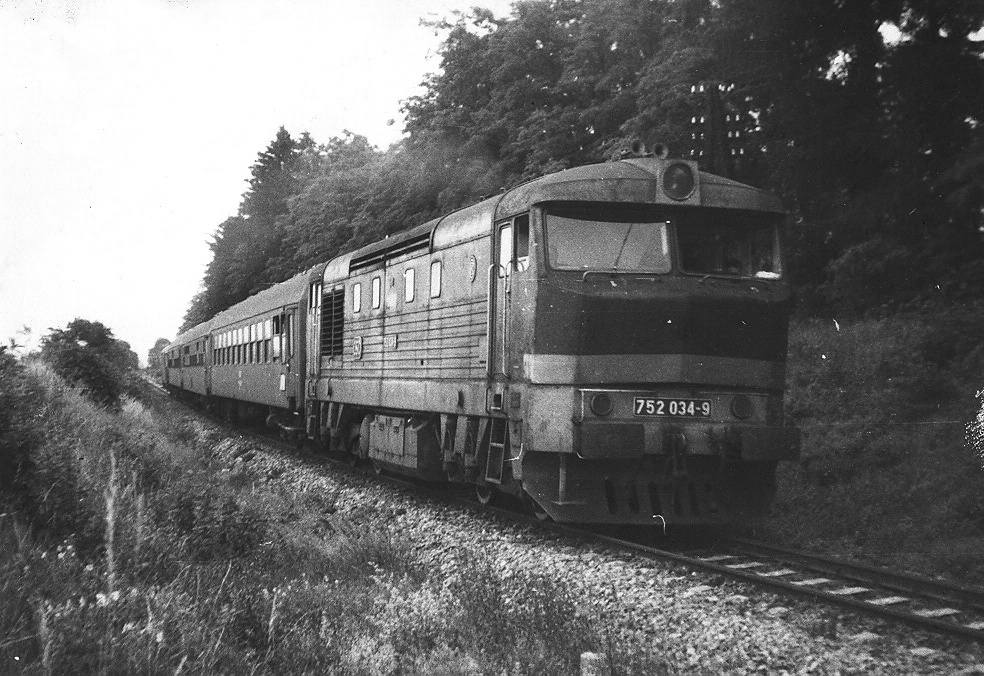 752 034-9