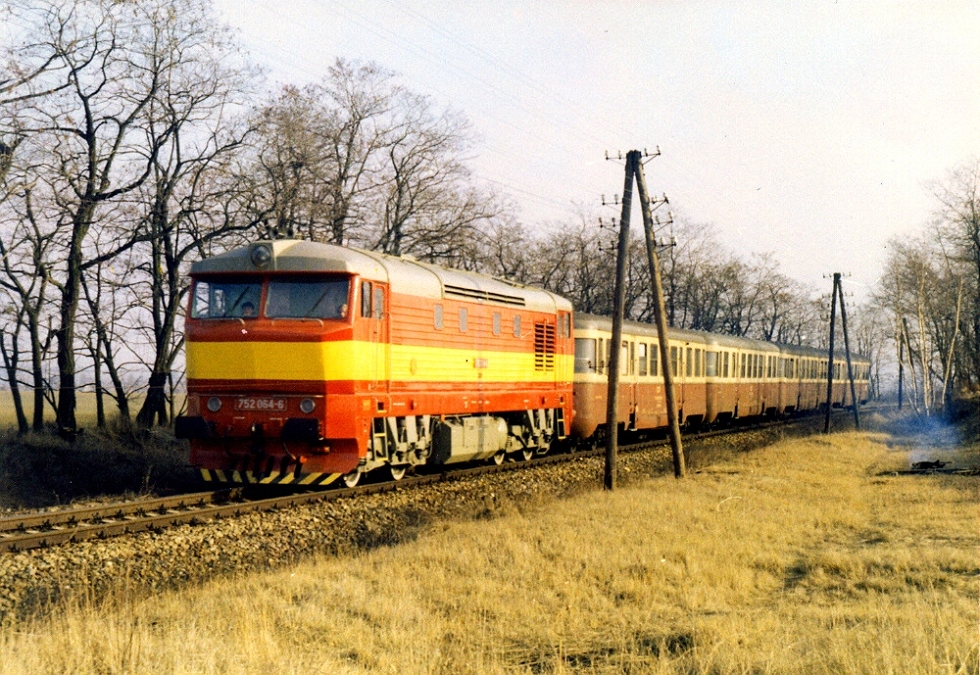 752 064-6