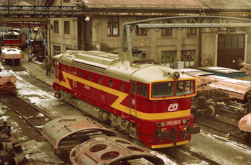 753 211-2