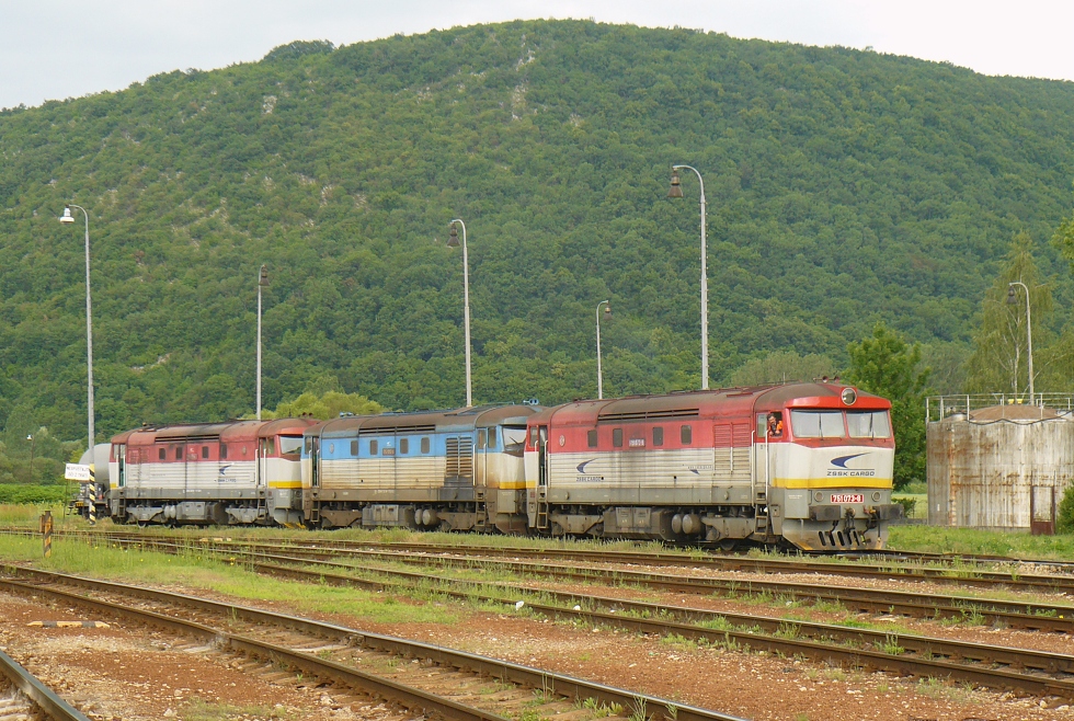 751 073-8